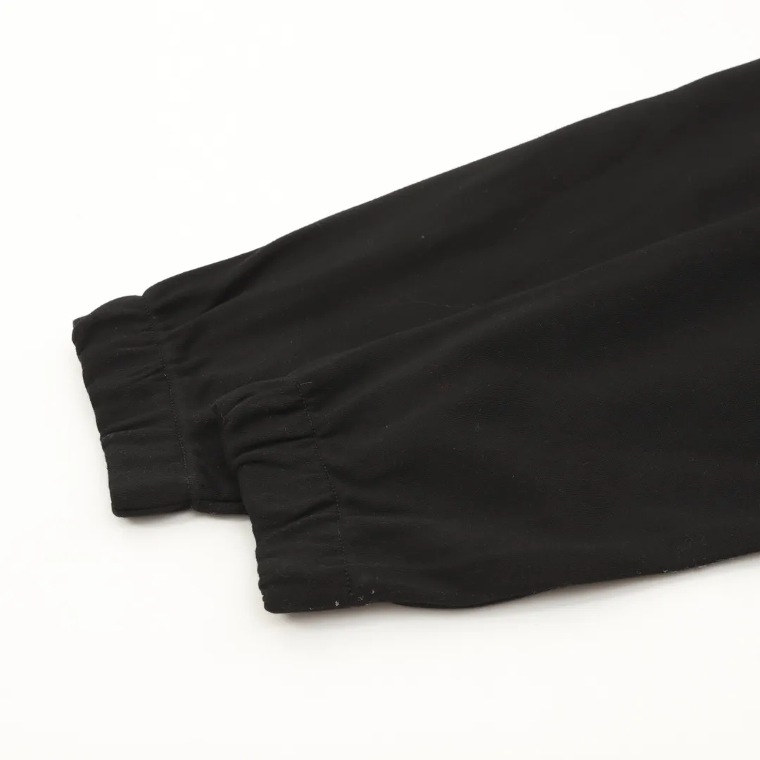 🅿️500 Ralph Lauren solid color embroidered Logo classic embroidered terry solid color sweatpants upper body is extremely soft and comfortable. The texture, washability and durability are all of high quality. Suitable for seasonal wear. A cost-effective product that can be worn by both men and women. Needless to say, the quality of the pants can be easily worn by both young and old. The first choice for sports and fitness versatile pants for casual daily life. The highlight is the three-dimensional logo embroidery. Simple brand Keep up with fashion trends SIZE:M-2XL